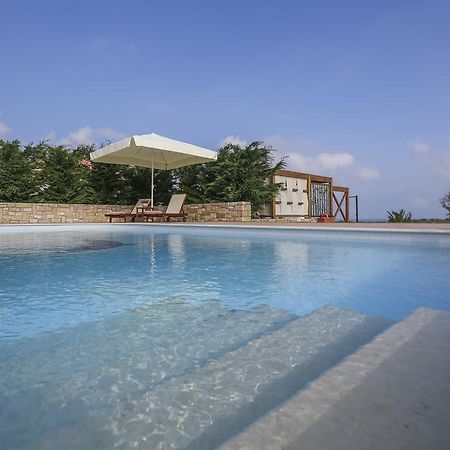 Ameadros Resort Mantzavináta Exterior foto