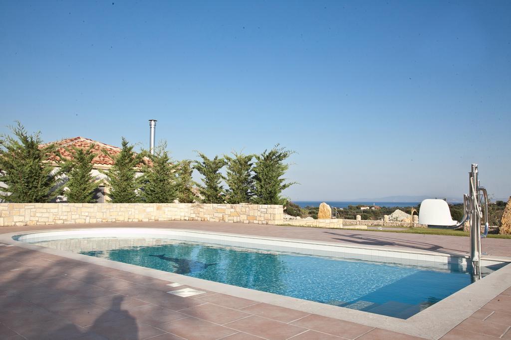 Ameadros Resort Mantzavináta Exterior foto